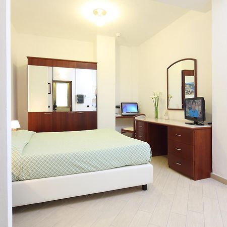 Residence Hotel Kriss Дейва-Марина Екстер'єр фото