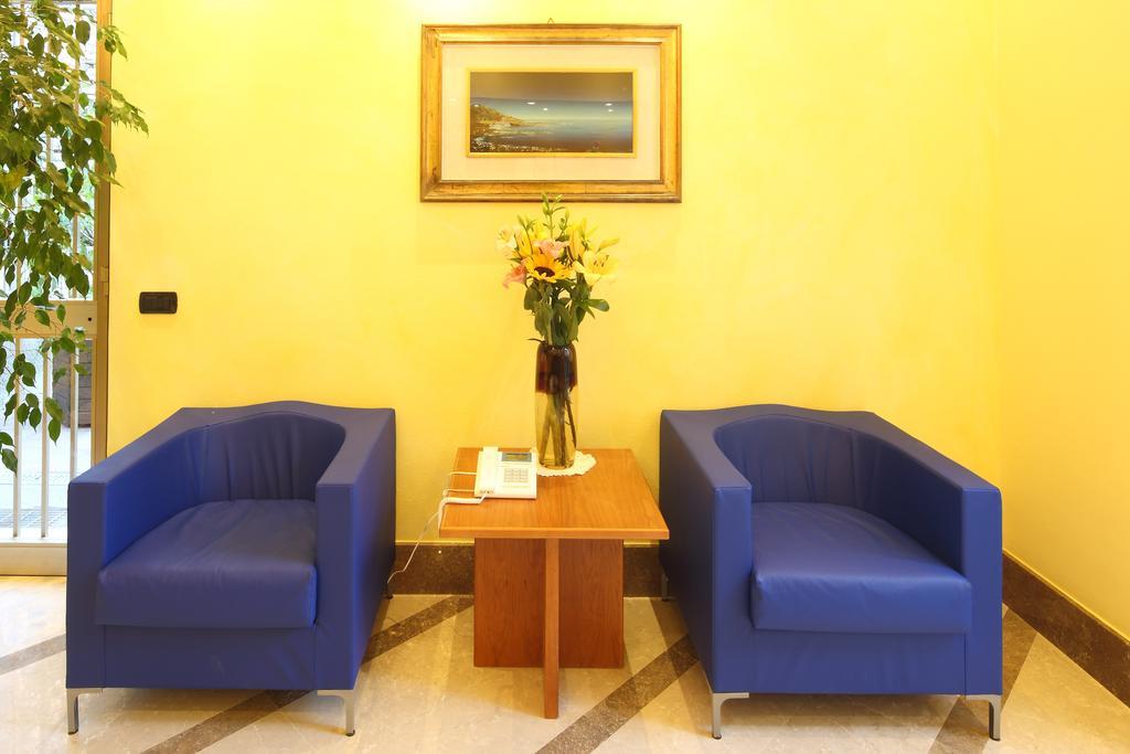 Residence Hotel Kriss Дейва-Марина Екстер'єр фото