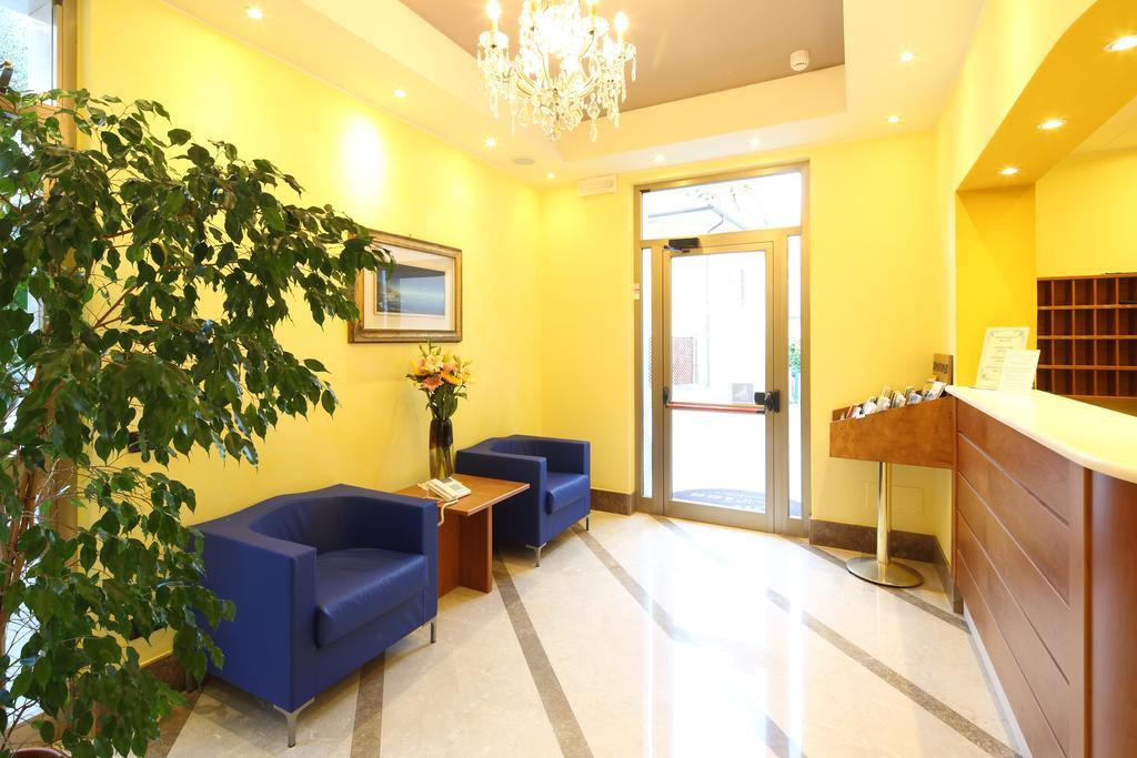 Residence Hotel Kriss Дейва-Марина Екстер'єр фото